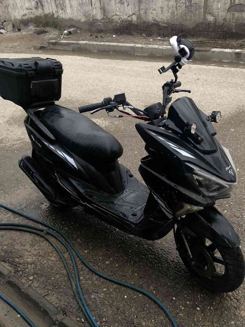 دراجة اكس ماكس سترونك كاملة مكمله من كل النواحي كهربائيات كلهن شغالة وضايفلهة لدات امامي اصليات وياهة صندوك خلفي محرك خير من الله ومامفتوح دهن اديرلهة امزويل كل 15يوم ابدلة سعر 500 وبي مجال للطيبين واذا اكو مراوس بوليس فرق هم مو مشكله انطي فرق بس كون نضيفه مو مهم الموديل مكاني ديالى بعقوبة سوق بعقوبة بل فرع مال الرعاية رقمي ***********
بيك خير وتدلل
