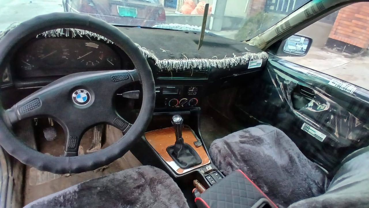 بي ام 520 موديل 90 كير عادي تبريد رقم جديد سنويه لحد 2030 صبغ عام جماليه بدون دعم بشرط مكان اربيل طريق 100تواصل واتس *********** سعر 53ومجال أربيل, العراق
