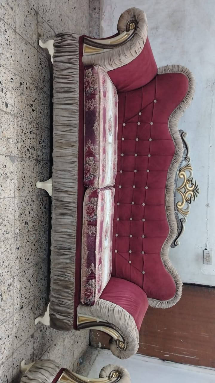 تخم ملكي 9 💺 مقعد اخو جديد اي ضرر مابي  خشب بلوك كلش ثكيل تكمه سعر ,,250,, بي مجال مكان لبياع *********** يوجد واتساب
