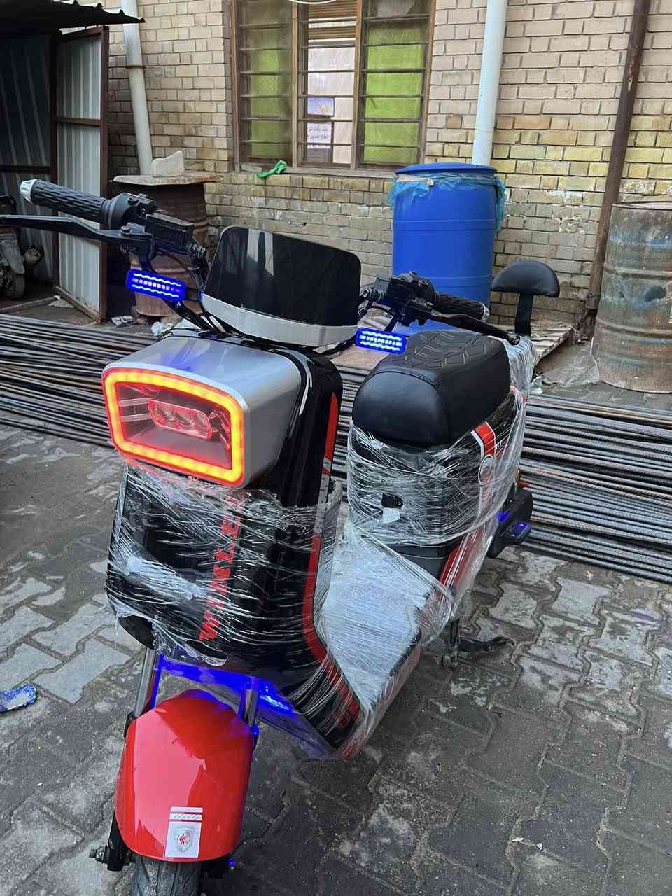 دراحه شحن R7 للبيع بطاريات جدد استعمال قليل مزوده 6 بطاريات قبل سبوع شادهن وين ما يعجبك تفحص اخت الجديده مكفوله من الزلغ سعر 550  وبيهه مجال *********** مكان بصره
