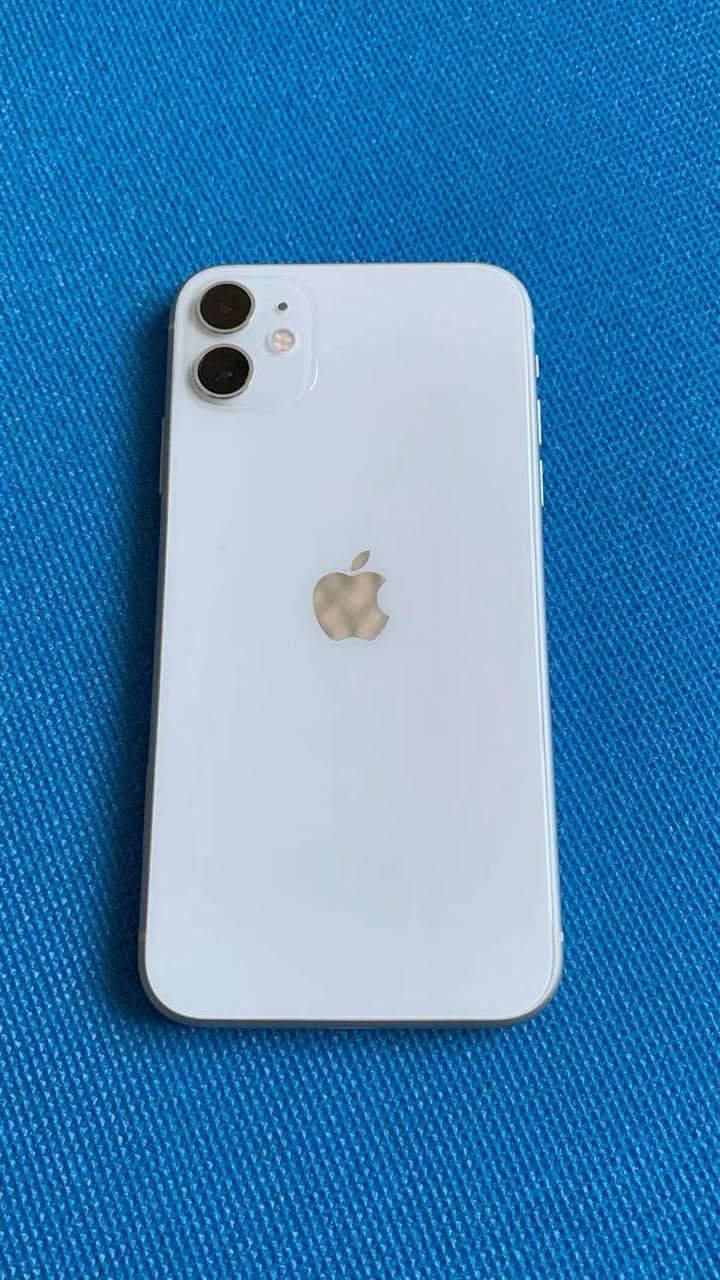 آيفون 11 عادي (أبيض ملكي) للبيع بسعر مميز جداً! 🍏
​التفاصيل:
​الموديل: iPhone 11
​اللون: أبيض (White)
​حالة الجهاز: نظيف جداً، بدون شروخ أو خدووش
كل شيء يعمل بكفاءة (Face ID, True Tone كلها شغالة).
​نسبة البطارية: 76% (بطارية الوكالة الأصلية، تمشي معك اليوم وتتحمل، وتوفر عليك قيمة تبديل لو تحب تبدلها مستقبلاً).
​المميزات: الجهاز غير مفتوح وغير مصلح نهائياً، استخدام راقي وجاهز للمعاينة
​💰 السعر: [خاص] (قابل للتفاوض البسيط للجادين)
📍 الموقع: [كربلاء-حي-العامل]
📞 للتواصل: عبر رسائل الصفحة أو واتساب على الرقم [***********]

