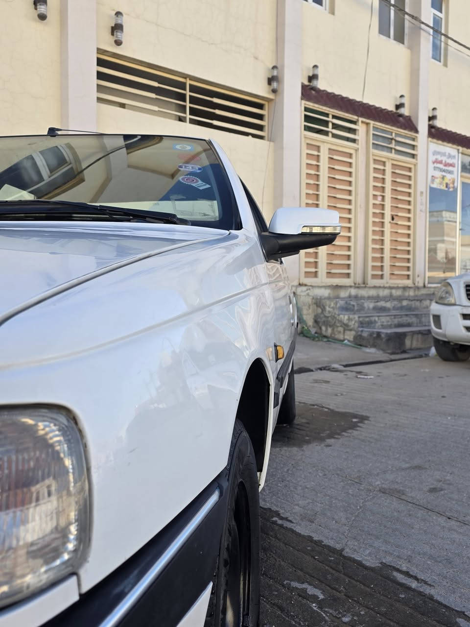 السلام عليكم من رخصه الادمن المحترم بيجو 405 للبيع سياره جديده
مكينه كير جديدات تبريد شغال السياره ما ناقصه برغي 
سعر 47 وبيه مجال 
*********** مكاني نجف
