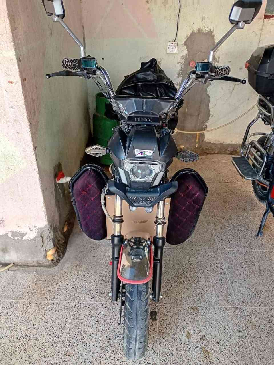 جبلي  موديل23
5بطاريات النوع ماسه ماصارلي 14يوم بعدهن جددع الفحص 
نضافه فول دبل بصمه
جهاز انذار مانع السرقه
السعر 600 وبي مجال 
تواصل عبر واتساب)(*********** مو شراي لا يعلق ولا يرسلني ابو خمسيه لا تعلق العنوان الفلوجة حي رساله
