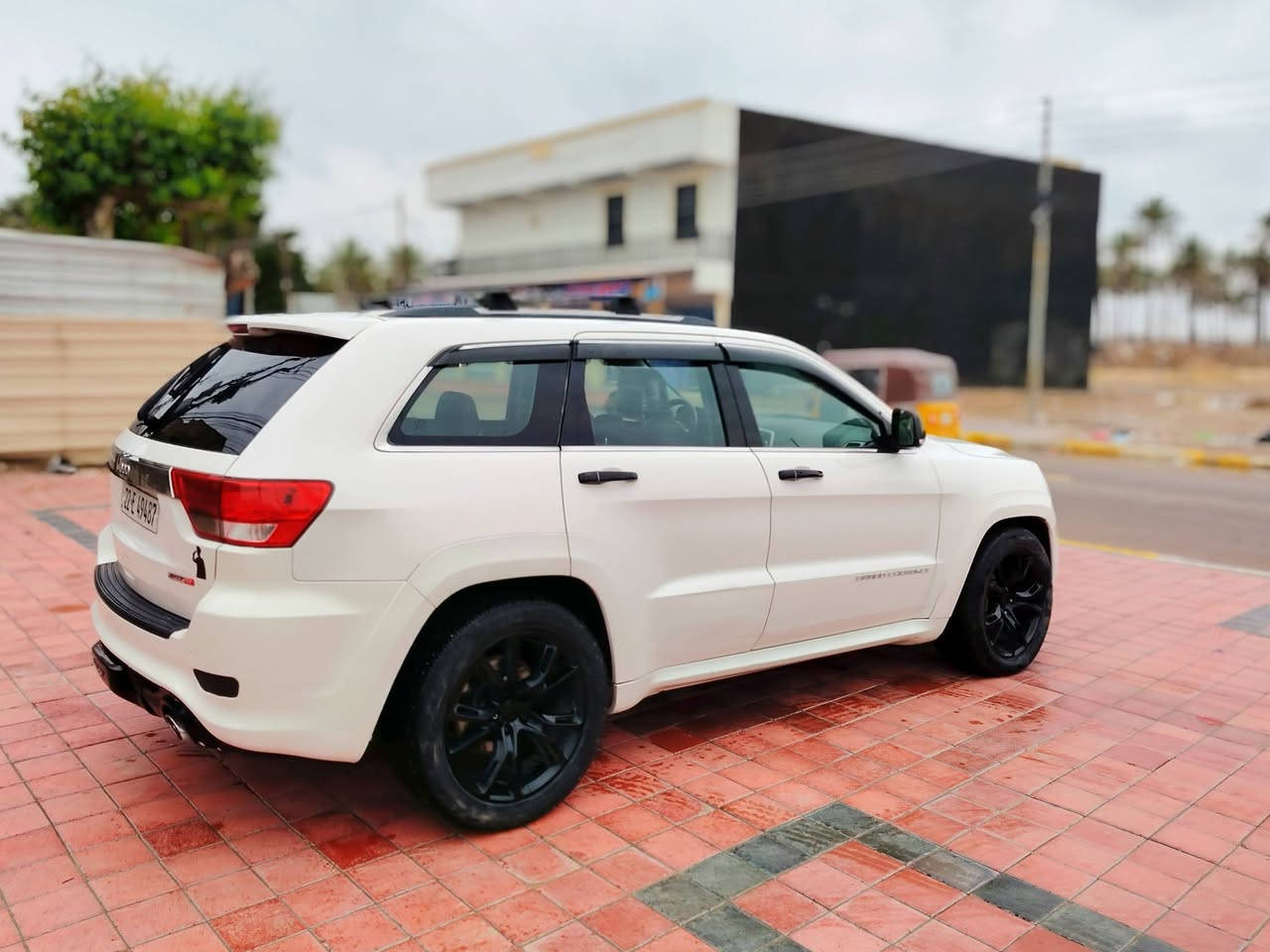 السلام عليكم
للبيع جيب اوفرلاند 2011 وارد امريكي كلين بدون حادث كفالة

وكاله هارلم  

ابيع او مراوس حسب قناعة

مكفوله كفاله عامه  على سونار لا صبغ ولا ضربه ولا تبديل سونار مع صور داخل أمريكا داخل منشور

ماشيه 160  شرط الفحص والجهاز والسونار 

 فول مواصفات ١/١ اوفرلاند  جكات دوسات اصليه 

رادار جانبي نقطه عمياء 

سياقة الاليه مع تحديد المسار 

داخل مشمشي    

حجم المحرك: 8 سنتدر 5700 مرغوب 

فور ويل 4/4 ماوس 

دبل سلايت بانوراما 

تشغيل عن بعد 

شفتات ستيرن 

دبل كزوز خلفي 

حساسات اماميه + خلفية 

بصمه تشغيل بصمه ابواب

سستم صوت 12 سماعة هارمن كارتون  

دمامي خلفي بلصندوك

قطعتين تبريد ثلج 

كشن خزن ميموري 3 وضعيات

 مقاعد جلد اصليه مشمشي كهرباء (تدفئة+تبريد) 

 كشن خلفية تدفئه

تدفئه بلاستيرن 

سيدي بلجكمجه  

الداخل صاج ملكي

 كامرة خلفية دوارة اصلية

 استيرن كهرباء +  تدفئة

 فول تحكم استيرن (جهتين امامي + جهتين

 مري _جانبي_تدفئة مرايا_جانبية_حساسة_للضباب_تعمل_

تلقائياً + اشارة بالمري 

 لايت عدسة زينون يصعد وينزل ويه الستيرن 

كشافات زنون 

زراكات لايت 

كاعيات شركة جيب

السياره جديده بمعنئ الكلمه 

رقم أربيل الجديد الدولي وهزه جديده سنويه لل2027 مصفرة 

العنوان بغداد الرصافة السعر مناسب اتصل ***********
