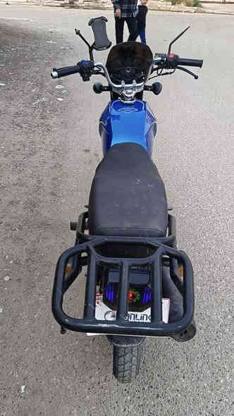 السلام عليكم دراجة سونك موديل 2025 للبيع دراجة نظيفة ما صار هواي من أخذته محرك مكفول كهربائيات كاملة سعر 850 مكاني بغداد الزعفرانية رقم ***********
