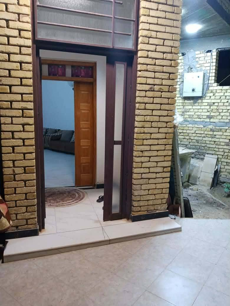 سلام عليكم
بيت للبيع المساحه 240م طابو أسهم بناء حديث طابوق صب كونكريت ثاني بيت عن الشارع العام العنوان شارع السفينه للإستفسار اتصل ***********

