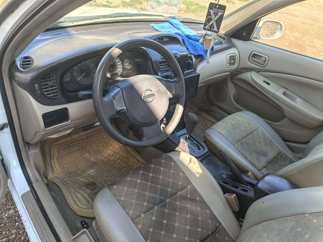 السلام عليكم
نيسان سني بدي كوري 2009
رقم بغداد الدولي
محرك كير اوتو  
 صدر كله جديد
تخم تاير  دواخل بيجي
بيه ضربه بالجاملغ الامامي
مصبوغه حزام بدون دواخل 
لغود شواصي تكم مكفولات
السعر79
مكان السياره بغداد
‏‪***********‬‏
