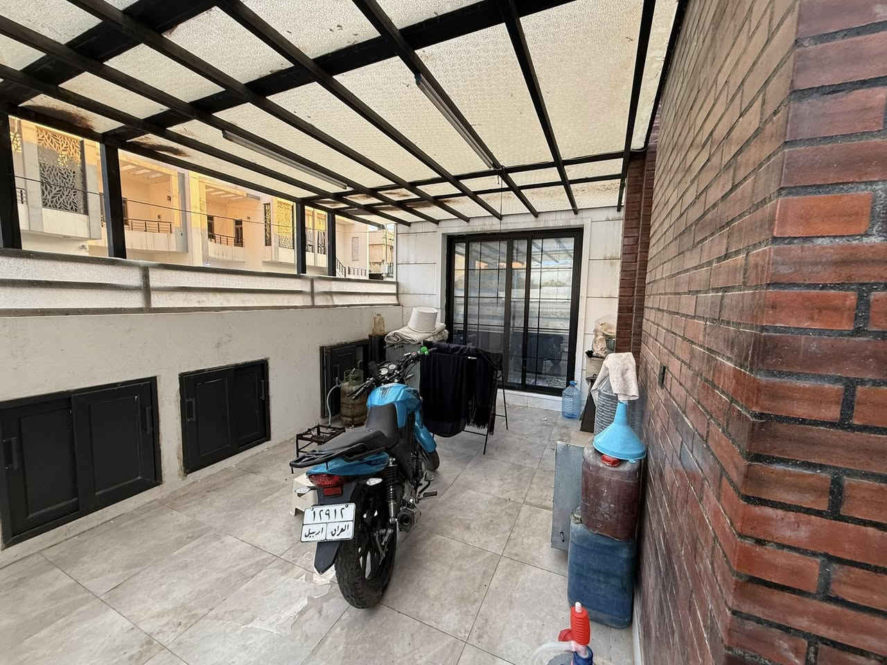 #دار #للبيع  ركن طابقين بناء حديث سقف مغربي
                 نضام دكت الواجهة فلين وطابوك بناء حديث فول 

لمعرفة السعر الاتصال على رقم الواتساب *********** او مراسله الصفحه 

#المساحة :-  125 متر 

#واجهة الدار :  16 * 8  متر

#نوع #العقار :- طابو ملك صرف

#الموقع كركوك — قادسية اولى قرب تقاطع الحريه والقادسية ومثلجات سارا  الموقع  جيد على شارع عريض قريب من كافة الخدمات 

#تفاصيل الدار

♦️الطابق الاول 

- استقبال  
- غرفة نوم 
- مطبخ 
- درج داخلي
- صحيات 
- كراج سيارة .

♦️الطابق الثاني 

- غرفه نوم عدد اثنين
- هول 
- صحيات 

#للأستفسار الأتصال على الارقام التالية :-

 📞 *********** 
أو مراسلتنا عبر الواتساب 

أو مراجعة مكتب الصرح للعقار  الكائن في القادسية الثانية  قرب تقاطع الحرية قادسية ومثلجات سارا
{  #نتشرف #بزيارتكم }
