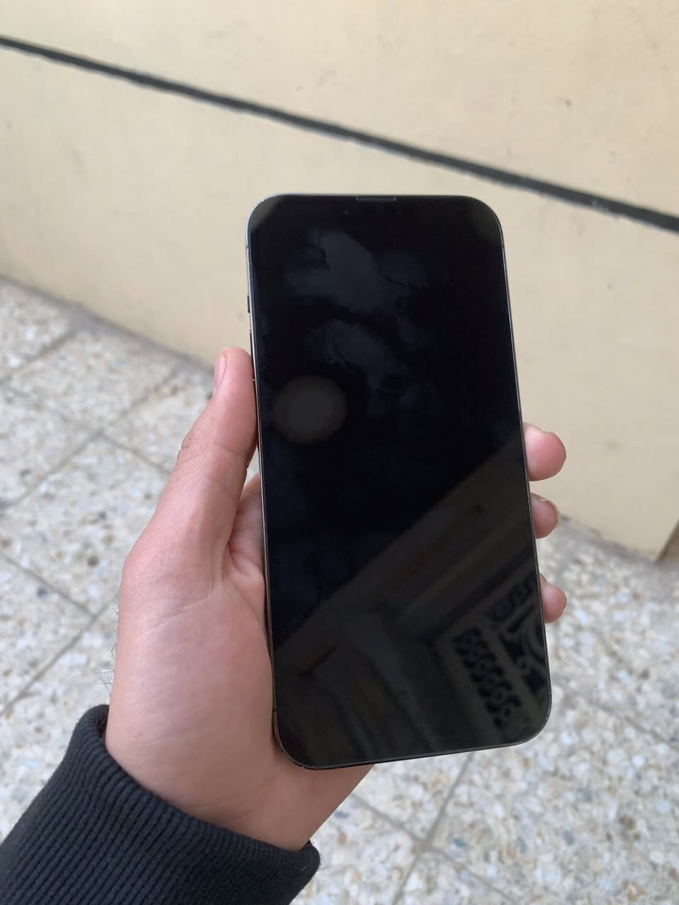 13 بروماكس 256 جهاز جديد لوك كله شغال مسج قطّع. اصليه من ابل وضع شركه وتر بروف بطاريه 93 السعر 590 قفل شراي خاص بلديات *********** فقط بيع بغداد
