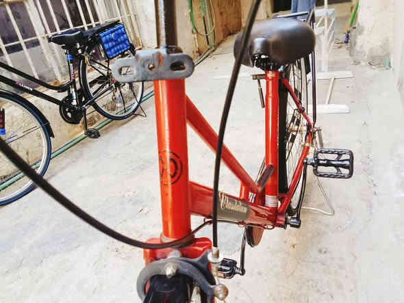 السلام عليكم بايسكل حجم 26 للبيع بناتي النظافه 75% مكاني بغداد العامريه السعر 85 وبي مخال مكاني بغداد العامريه رقم تلفوني *********** رقم تلفوني فقط واتساب
