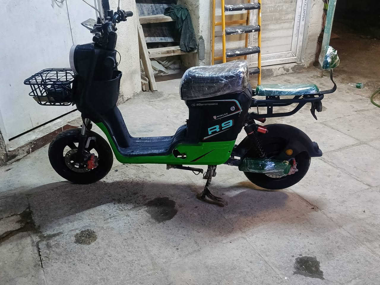 ار 9 للبيع السعر 210 تالاف بطاريات نص عمر بيهه كسر يم الكفه ومدكر ماكو نضيفه الدراجه من ناحيت الشحن استخدام كل يومين تشحن حسب استخدامك


**إذا كنت صاحب هذا الإعلان وتريد حذفه لأي سبب، رجاءا أرسل رسالة إلى الدعم الفني**