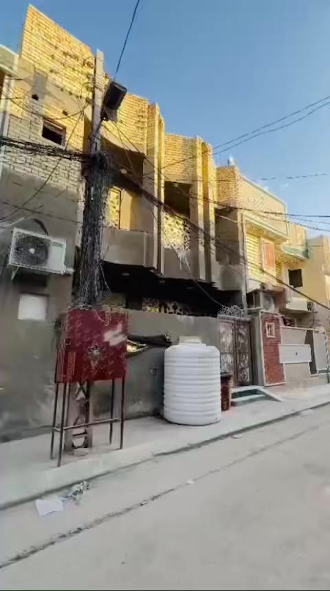 100 متر 3 غرف نوم في حي سومر خلف مدينة العاب ضوء القمر
للبيع دار سكني 

طابقين

الموقع: [حي  سومر   ]   📍

غرفة نوم 🛌 

صالة مطبخ 

 صحيات استقبال  

حمام 🛁

📐 المساحة: [ 100]

👷‍♂️ بركات الكرار للعقار

🏠 بيع • شراء • مقاولات عامة

📞 للاستفسار والتفاصيل: 

***********

***********
