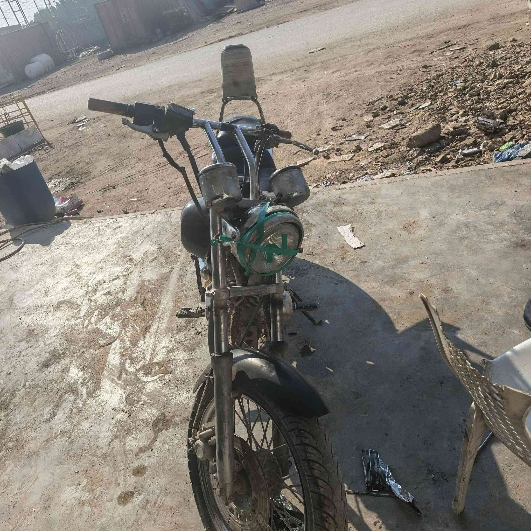 سلام عليكم شباب دراجة هارلي موديل 2007 محرك امتيار 2024شلعة ومعدل فول كيجات شغالة سلف شغال بس ماشادة دراجة اوراق كاملة حتة اوراق دخولية اطيكياهة سعر (300)وبيهة مجال  موجود خاص او اتصل *********** ملاحضة المكان صويرة منطقة تنمية
