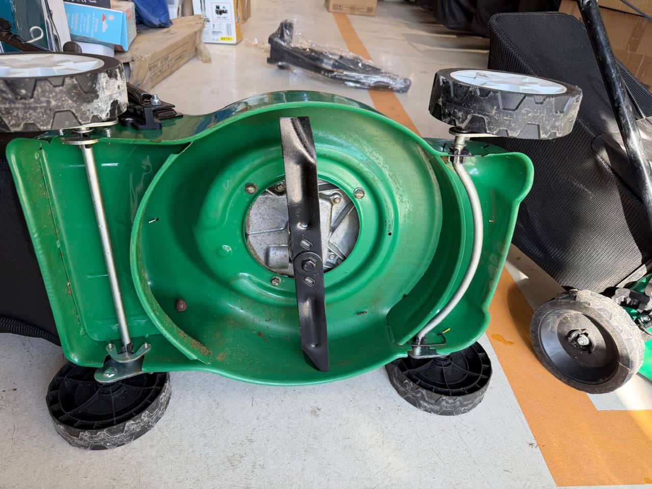 مكينه ثيل استرالي مستعمل نضيف جدا
 السعر 200الف
4حصان حجم السكين 40سنتيم
جميع أدواتها متوفره


**إذا كنت صاحب هذا الإعلان وتريد حذفه لأي سبب، رجاءا أرسل رسالة إلى الدعم الفني**