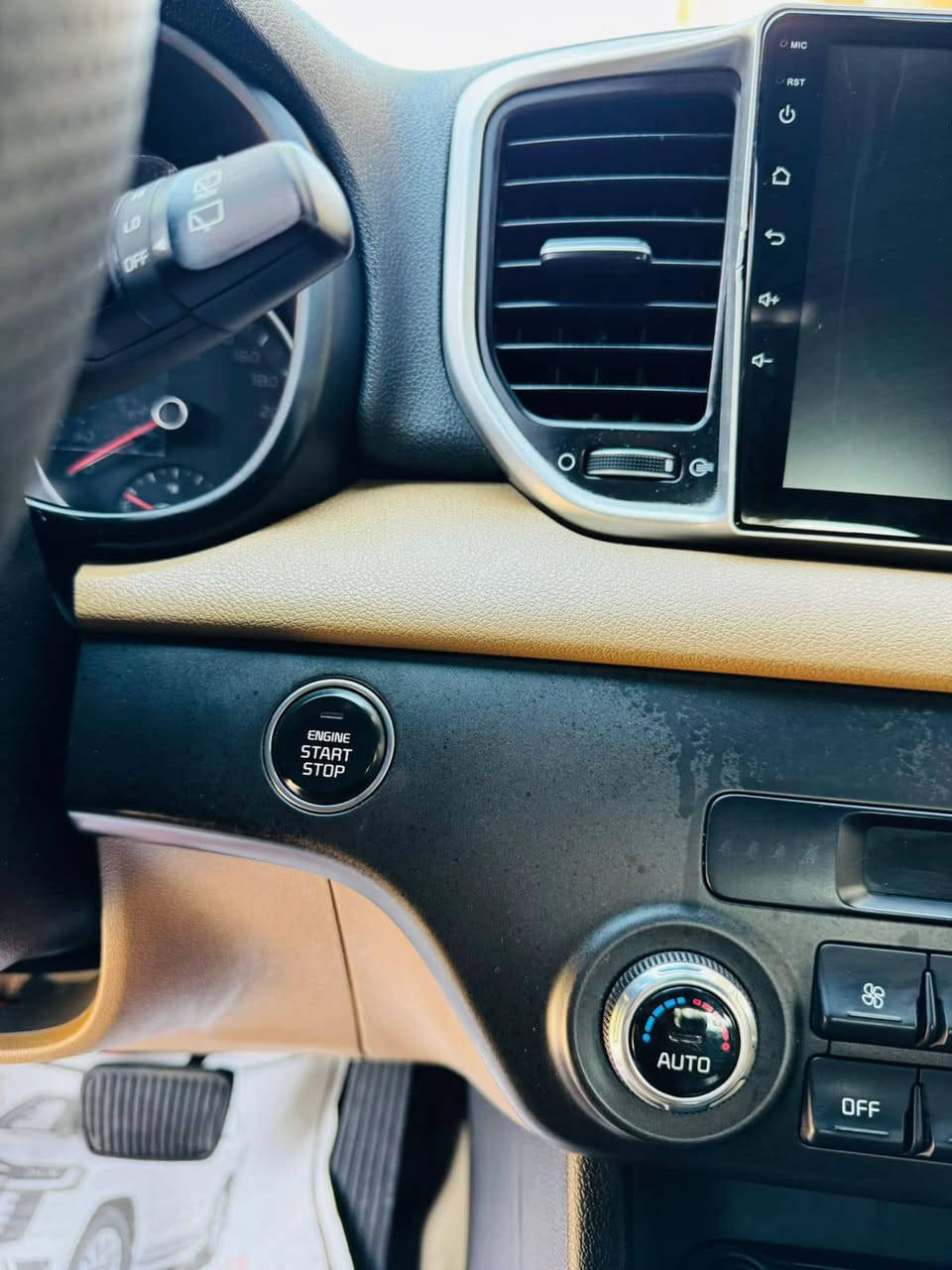 السلام عليكم سبورتج مديل 2020 خليجي شركه الدوليه بصمه تشغيل عن بعد صندوك كهرباء شاشه تبريد شاشه ماشيه 48 الف حقيقي كفاله عامه السياره بسمي العنوان بغداد الرصافه الاستفسار ***********
