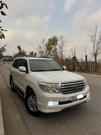 لاندكروزر GXR • ٢٠١٠ • ١٥١٠٠٠ كم