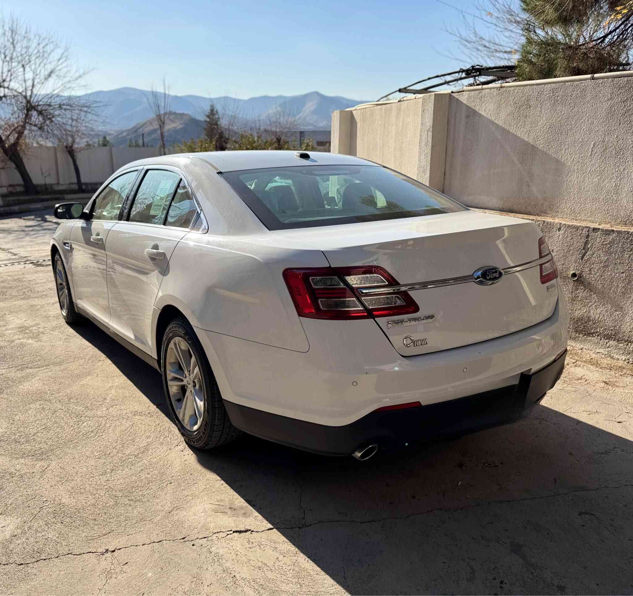 فۆردی توروس  ۲٠۱٤  نیڤا 
0770 155 47 93 
0771 943 14 48
 نموونە لە پاکی و جوانی
سفری ئێرەیە 
خلیجی شەریکەی نیڤا 
فوول مواسەفات SEL
 ناوزەرد، سلاید ، شاشە گەورە ، ٣ شاشە ، شەغال , کامێرا ، سکلیتر کارەبا ، تەبرید لەمس ، تەبرید سەر سوکان ، سوکان ڤۆلیۆم ، تحدید سرعە ، ٢ کوشن کارەبا ، حاسە ، ئاوێنە ھیتەر ، ئاوێنە فۆتۆ ، ئاوێنە کارەبا ، کۆدی دەرگا ، جام ئۆتۆ ، لایت ئۆتۆ، دژە  خلیسکان ، « AUX - USB » ، حاسەی تایە  ، ٨ ئێرباگ ، سیستمی کۆمپیوتەریە و خۆی چێکی خۆی ئەکات                                                                          ۸۸  هەزار رۆشتووە  ، سپێری دانەبەزیوە 
سەنەوی و ژینگەی تازەیە بەناوی خۆمەوەیە 
رەقم سلیمانی 
بــــێ بــــۆیــــاخ
گێڕ و مەکینە بەشەرت ، واتەرپەمپی گۆڕاوە 
تحویل و خرامە و بڕاوە بەشەرت
ھەموو گیانی لەسەر دەقی شەریکە ماوە
٤ تایە و ویلی تازەی لە ژێرە ، تەقە و رەقەی نیە 
نرخی ۱۳۷  گەڵا و معامەلە السليمانية, العراق
