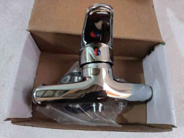 السلام عليكم هاي الغراض موجود بالبيت في سوق الشيوخ حي العسكري شارع المحوله  ***********
