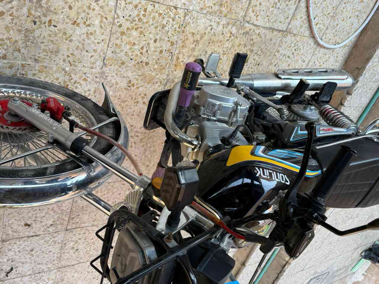 السلام عليكم دراجه تايكر 5كير الدراجه فول نضافه محرك مامفتوح شرط الفحص مكاني تكريت السعر 650قفل للتواصل (***********)الدراجه موجوده لحد ماينحدف هاذا المنشور
