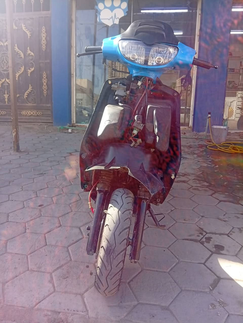 سلام عليكم ورحمه فراشه للبيع محرك مفتوح ملاح فول دراجه فول حلوه دراجه فحل  محركها ناعم حلو شراي تعال خاص او اتصل ***********مكاني نجف حي الوفاء
