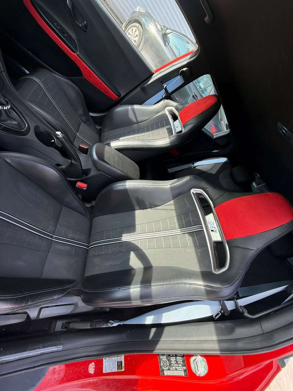 السلام عليكم شباب 
فولستر N 2022 للبيع 
السيارة فول مواصفات للاخير 
كشنات ريكارو ام الليد شعار n 
كشن تدفئة 
ستيرن تدفئة 
لايت عدسة 
انظمة قيادة متعددة 
السيارة كلين تايتل حتى الدعاميات بشرط 
ماشية ٤٠ الف  مايل  
الشراي يخابر على هذا الرقم ***********
مكان السيارة دهوك /موصل
