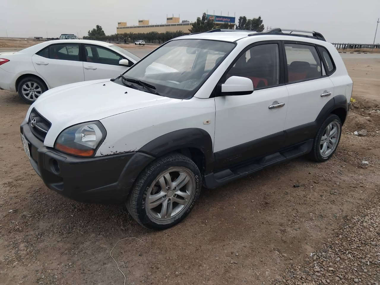 سلام عليكم للبيع فقط توسان 2009 وارد خليجي رقم انبار الدولي هزه وسنويه جديده تحويل مباشر مكينه 2000 دوش ابلادي محرك وگير مكفولات صدر امامي وخلفي جديد كهربائيات كلهه شغاله تبريد تدفئه جاهزه سياره حيل نظيفه بيهه قطعتين صبغ چاملق وبنيد بدون دواخل مكان الرمادي سبعه كيلو السعر 105وبيهه مجال رقم الهاتف ***********
