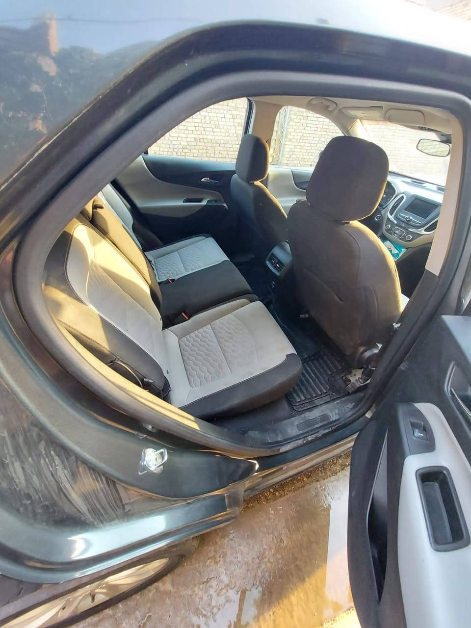 سلام عليكم 
كوينكس ٢٠٢٠ مواصفات عاديه LS مكينة ١٥٠٠ تيربو
رقم واسط انگليزي الضرر بنيد مبدل و مصبوغ و التكمه شوية بيها صبغ 
السعر ١٣٨ وبيها مجال 
العنوان كوت الخاجية 
صور السونار بالمنشور 
مكلف بالنشر الاتصال على ***********
