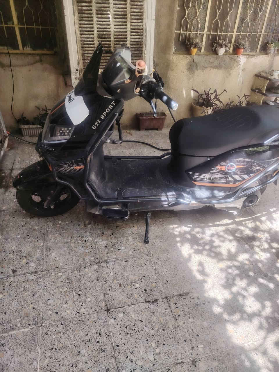ماطور شحن للبيع محور شاشه ودسك السعر 500 وبي مجال ***********
