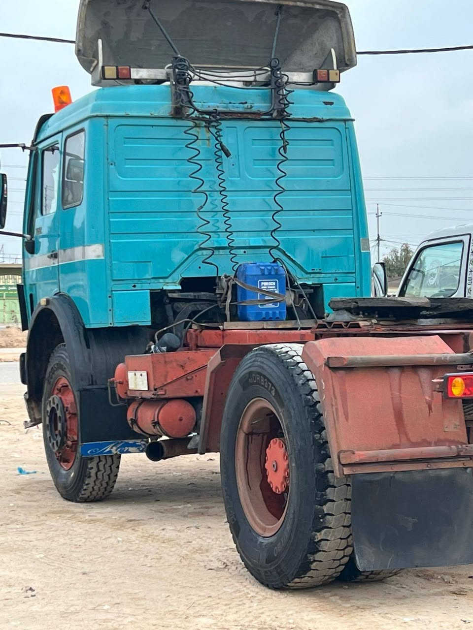 سلام عليكم البي راس تريله للبيع شاصي كفاله برجيم بلادي موديل 75 مكينه 10محسن جديدة كير 160 اكسن جيف تخم تاير 24 رقم الماني مشروع وطني العنوان الحيدريه خان نص عمود 543 #***********#***********#
