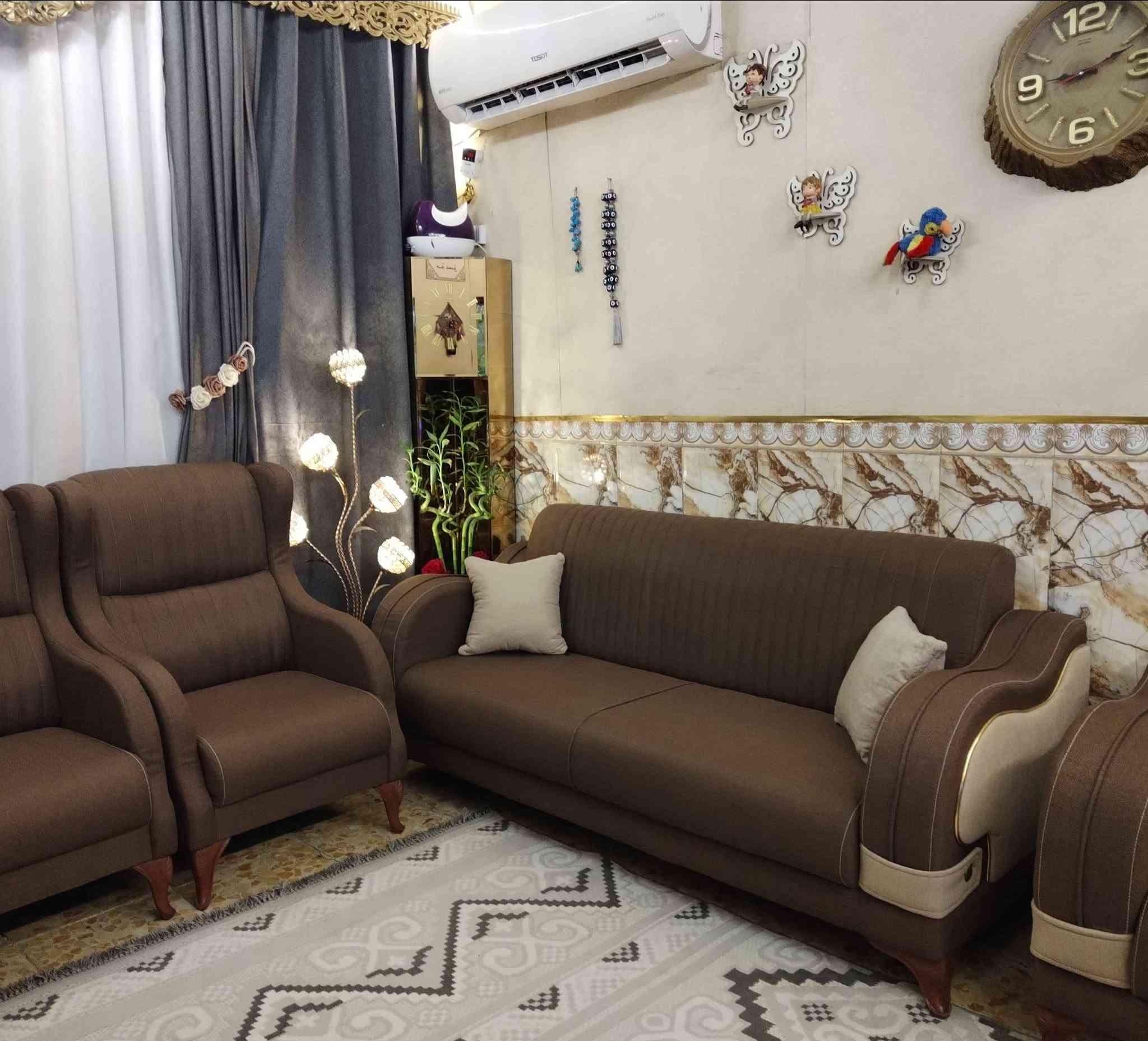 تخم تركي مودرن ١٠ مقاعد تصميم حديث قوي تكمة ثكيل خشب بلوك اسفنج طبي بلوستر ظغط سوفت قماش تركي نوع خاولي استخدام قليل اخو الجديد شخط ما بي نظافتة ١٠٠ ٪ نظيف جدا مبي اي ضرر...  ٦٧٥ وبي مجال بسيط للشراي بغداد, العراق


**إذا كنت صاحب هذا الإعلان وتريد حذفه لأي سبب، رجاءا أرسل رسالة إلى الدعم الفني**