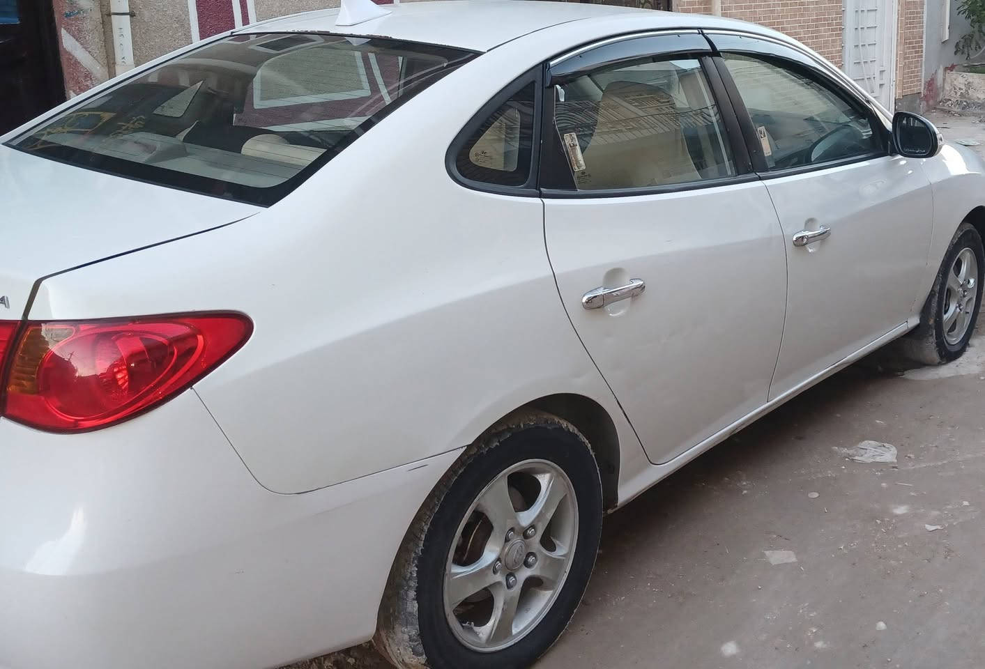 النترا ٢٠١١ رقم كربلاء 
جاملغ امامي صبغ والثاني بداية الجاملغ 
بيها بارد موضح بالصور 
السونار مرفق مع المنشور 
حدادية خلفية وامامية 
زوج تاير جديد 
شاشة كامرة 
سنوية 2027 
شرط عقد مروري 
المكان : كربلاء 
للاستفسار ***********
مراوس سيارة اقل حسب القناعة 
السعر ١١٠ مع المجال
