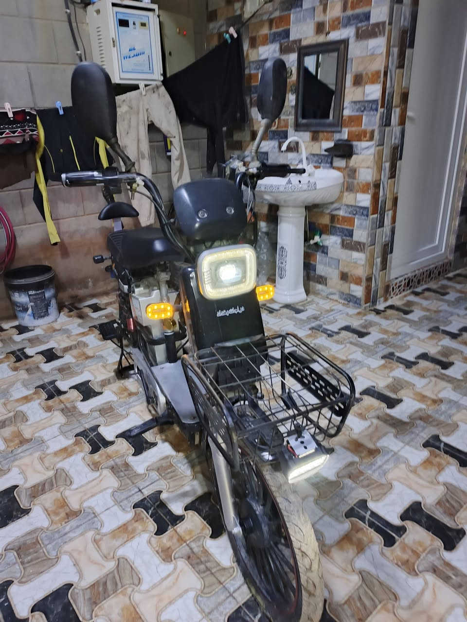 سلام عليكم
دراجه شحن للبيع موديل 24
ست6 بطاريات لوحيده
كلشي شغال مابيه اي نقص
سعر 350 للستفسار ***********
