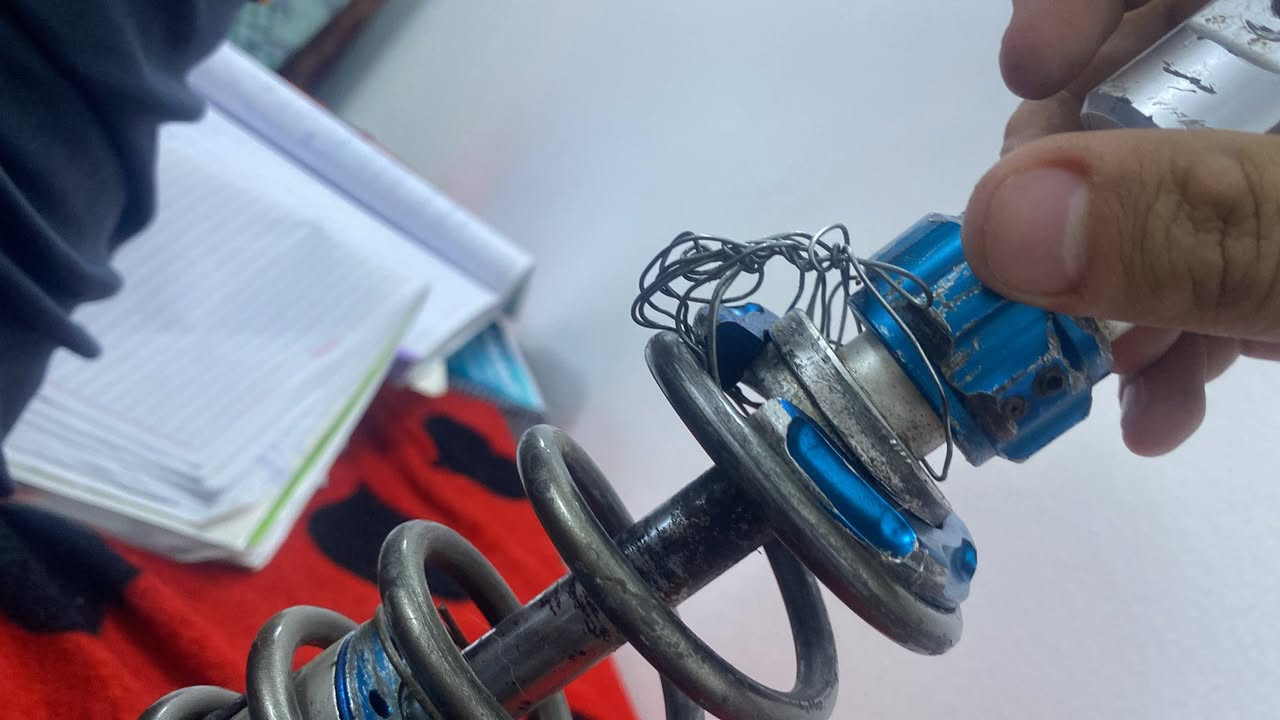 دبلات خلفيه للبيع بس اكو تك بيهن مسكور من جوه مثل مموضح بلصوره للبيع ليريدهن يجي خاص سعرهن مناسب كلش ***********  مكاني بغداد حي الجامعه
