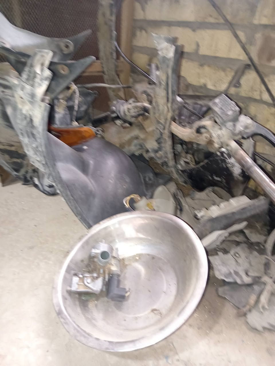 السلام عليكم اخوان عندي مواد احتياطيه دولفين للبيع مكاني السماوة


**إذا كنت صاحب هذا الإعلان وتريد حذفه لأي سبب، رجاءا أرسل رسالة إلى الدعم الفني**