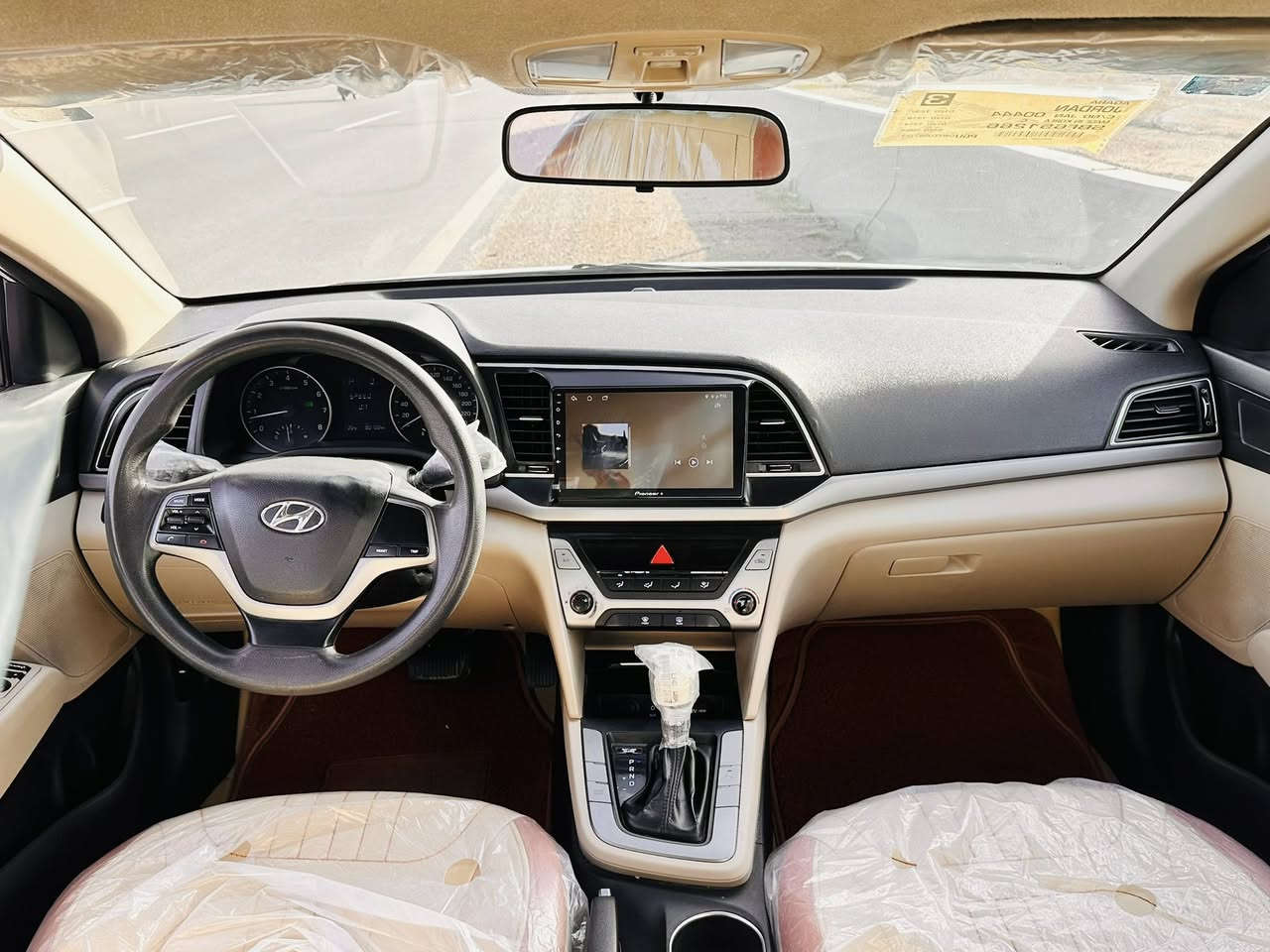 السلام عليكم النترا 2018 خليجه GLSالسياره جديده فتحه كشنات جلد تحكمات مري شفط اشاير بالمري محرك 2000 دوش السياره مكفوله كلها بيها بس دعاميه صبغ للجماليه ماشيه 90 الف 
السعر 150$ وبيها مجال 
المكان : بغداد شعلة
الرقم ***********
