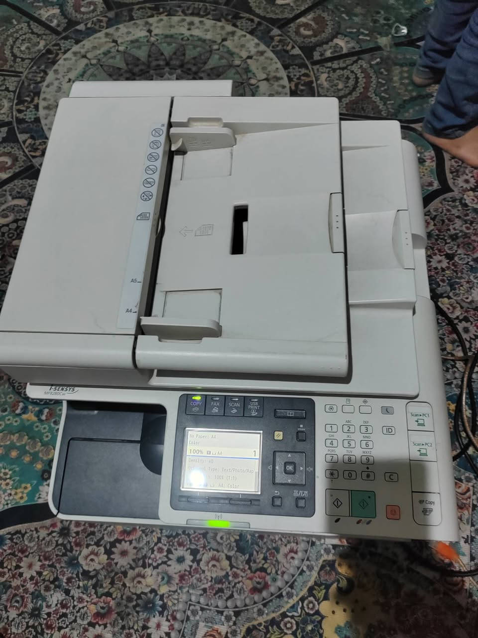 ثلاث طابعات كانون. مختلفات الموديل... الشكل الحديث و الشكل القديم..ملون السعر شلع ب 500 
السودة ابيض و اسود فقط 
مكاني بغداد الكاظمية ***********
