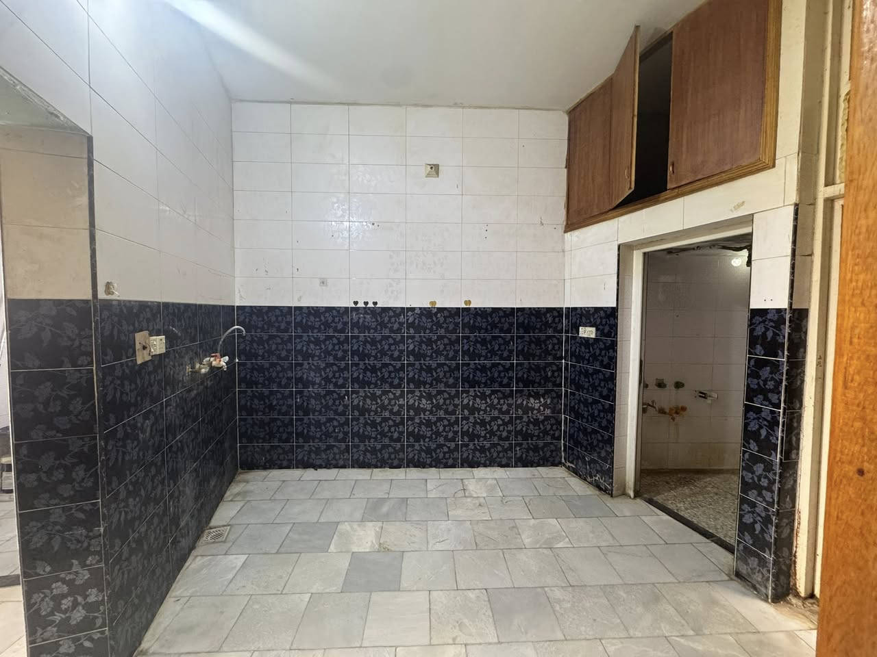 🔻اعلان رقم (( 176 ))متر

🔶شقة للايجار ارضيه 
في ام الخيل الرابعة 

 🔴 غرفتين نوم / مطبخ/  صحيات / منور
     الشقة نضيفه ارضيه مرمر وبسعر مناسب 
 _________________
اي تفاصيل اخرى 
مراجعة مكتب السعد للعقارات  حولي ام الخيل الرابعة مجاور سوبر ماركت الروان  
أو عبر مواقع التواصل الاجتماعي الصفحة الشخصية او
 الاتصال بنا على الارقام 
*********** 🪀 واتساب واتصال
*********** اتصال واتساب
تحياتي للجميع
