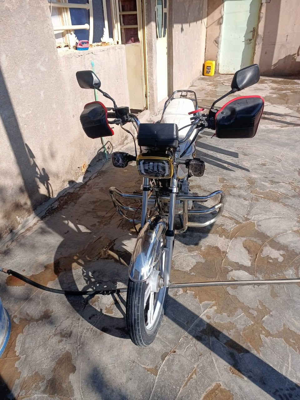 السلام عليكم دراجة للبيع موديل 2023مكان بغداد تقاطع النهروان السعر 550الف وبيها مجال ملاحضه اني مكلف بلنشر هذا رقم صاحب الدراجه***********
