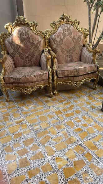 للبيع تخم مقاعد عشر سعر 550 المعرض 75 وعنوان فلوجه شارع 40 رقم *********** للإستفسار
