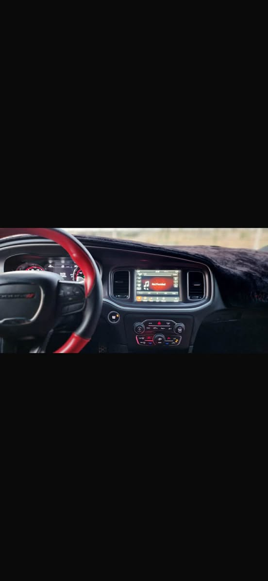 سلام عليكم 
جارجر GT مديل ٢٠٢٢ للبيع
ضرر بونيت و نص جامرلغ بدون دواخل
سيارة جديدة و جاهزة من كل نواحي بي بطاقه بانزين تايرات جديده صدر جديد 
مكان سيارة كركوك
سعر ٢٣٥ ومجال

*********** كركوك, العراق
