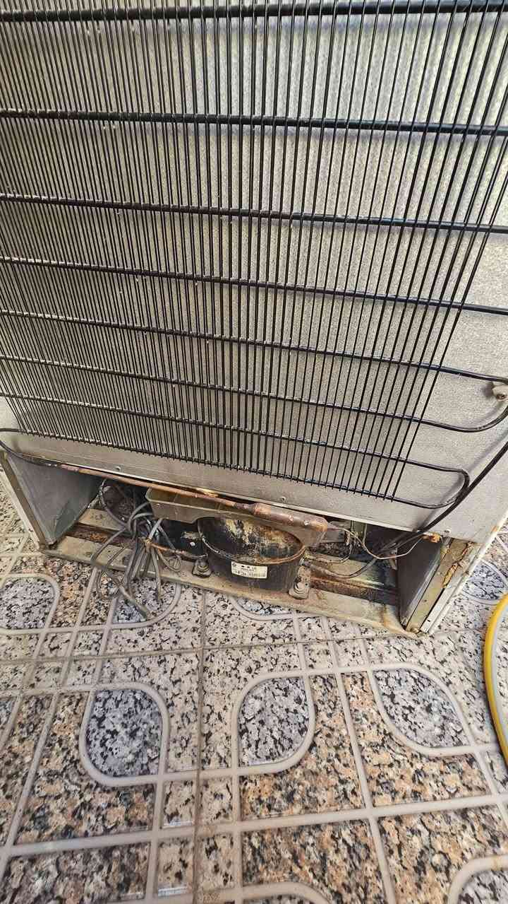 السلام عليكم...
الثلاجة على 150 17 قدم
الغسالة هيتاشي 8 كيلو جديدة ممستخدمة فقط مره وحده ب55 قفل
مكاني طويريج حي الجمعية 
***********
