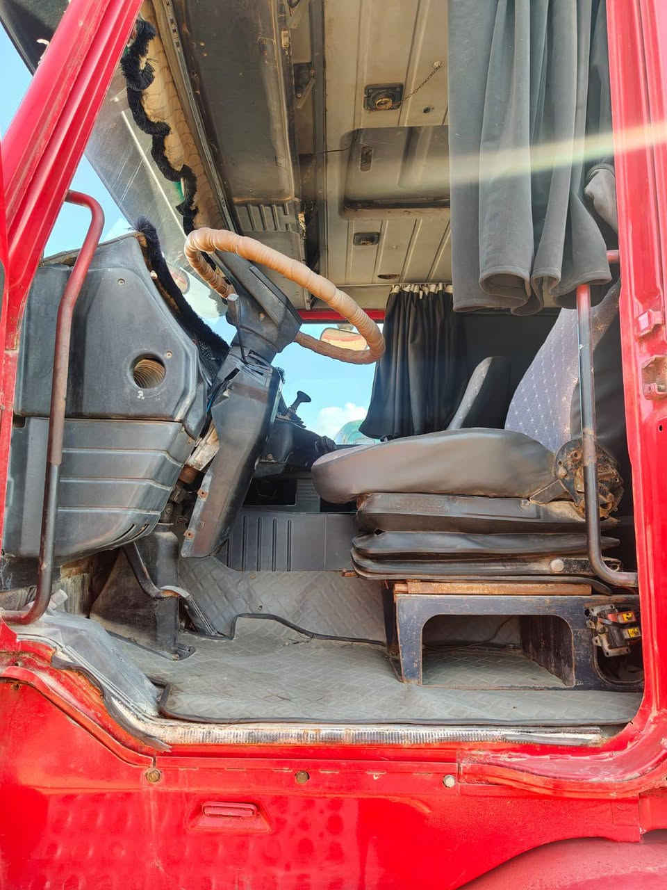 للبيع سكانيا 113 سياره جاهز العمل ستفسار *********** مكان السياره نجف
