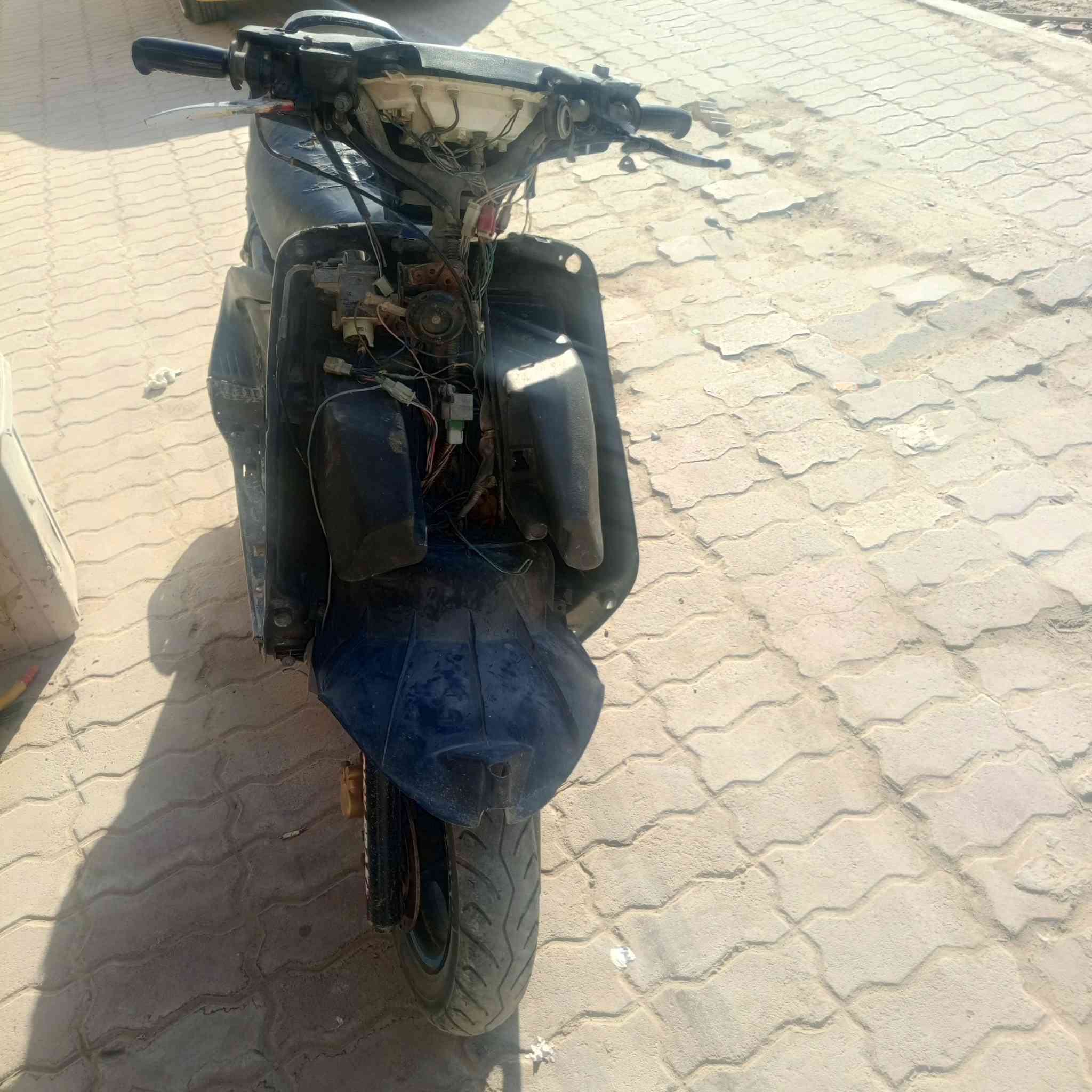 السلام عليكم دراجه فراشه للبيع مكينه نظيفه بيه نهظه حلوه 150 قفل عوزها بس كفر مكاني ديوانيه مركز الرقم ‏‪***********‬‏
