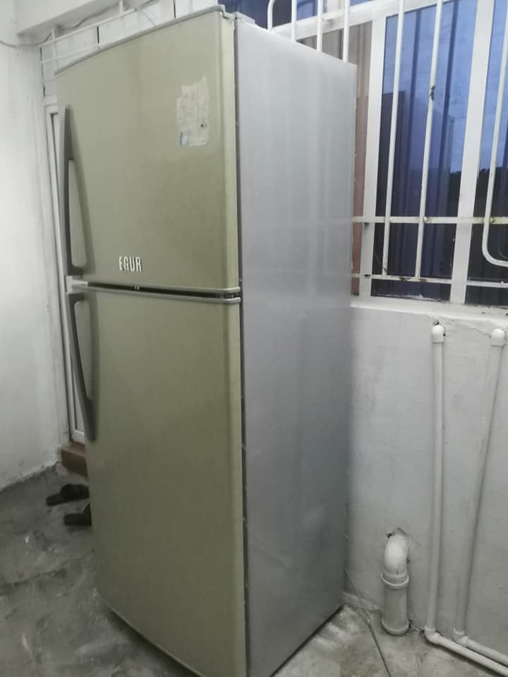 ثلاجة ١٨ قدم تجميد فول بدون عيب  الشراي يتصل*********** أربيل, العراق
