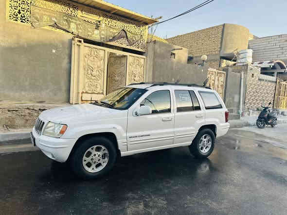 سلام عيكم جيب شيروكي 2000بلاديه عله وضع الشركه رقم انكليزي دهوك راعيه بناصريه حاب تفاصيل اكثر راسلني واتساب ***********//***********مكان السياره ذي قار قضاء البطحاء سعره 85وبيه مجال خابرني وبيك خير  وتدلل وللعلم تبريده جديد توني مسويه بلصيف لايت زنون شاشه كامره دواره 360. مكينه وكير بلادي
