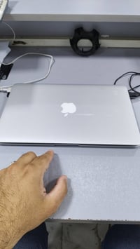 ماك بوك اير • نظامين • هارد ١٢٨ssd