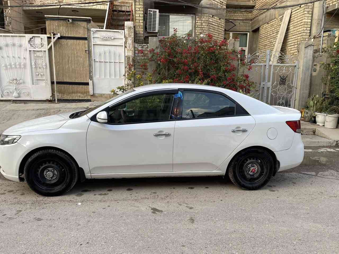 سيراتو 20011 رقم أربيل سياره  بيه ثلاث قطع  جاملغ خلف السائق  صبغ بنيد  ودعاميه خلفي  السياره خير من الله تبريد ثلج  نصبه حلو تراي  وين متريد  ناعمه السياره مواصفاتها  بلوتوث 
حساسات  مري شفط حاكيه  بلوتوث USB  اتصل وتدلل  ***********.
