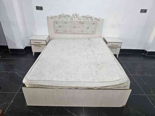 غرفه نوم تفصال للبيع نظيف كلش كامل سعر 550 الف شراي يخابر رقم ***********
