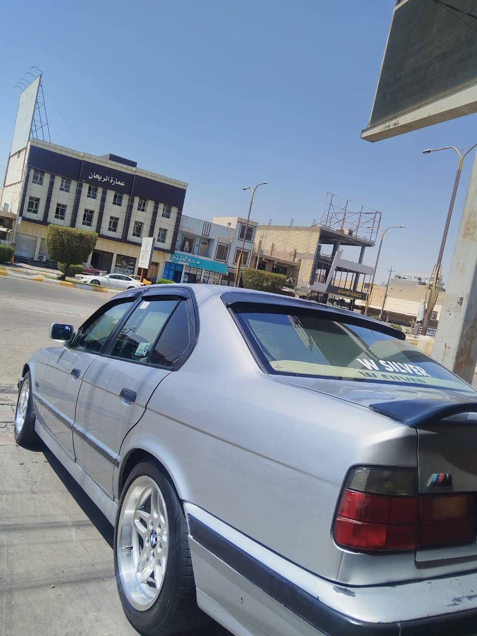 بي ام للبيع موديل 92 سياره صبغ حزام محرك جديد كير جديد تبريد ثلج صدر جديد تخم تاير سياره جاهزه ما ناقصه شي رقم نبار تحويل مباشر مكان سياره فلوجه ***********/***********
