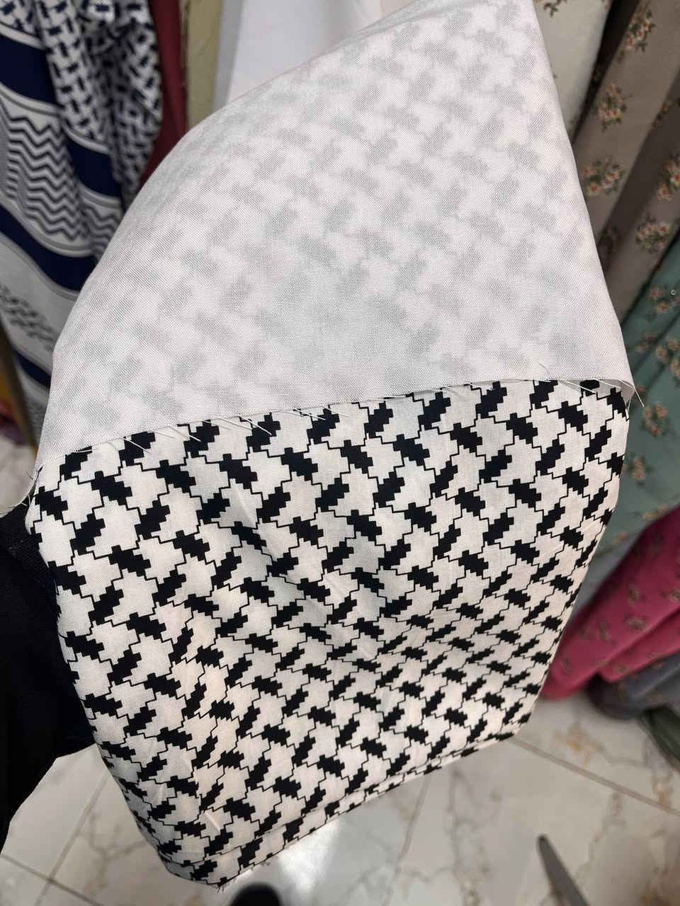 كشمير إيطالي شماغ 

العنوان / شارع كصيبة مقابل مخبز السجاد


**إذا كنت صاحب هذا الإعلان وتريد حذفه لأي سبب، رجاءا أرسل رسالة إلى الدعم الفني**